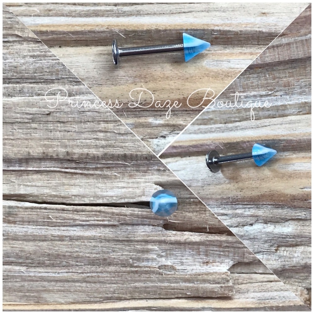 Sparkling Blue Gem Stone‎ Arrow Lip Labret Piercing Stud Silver Tone